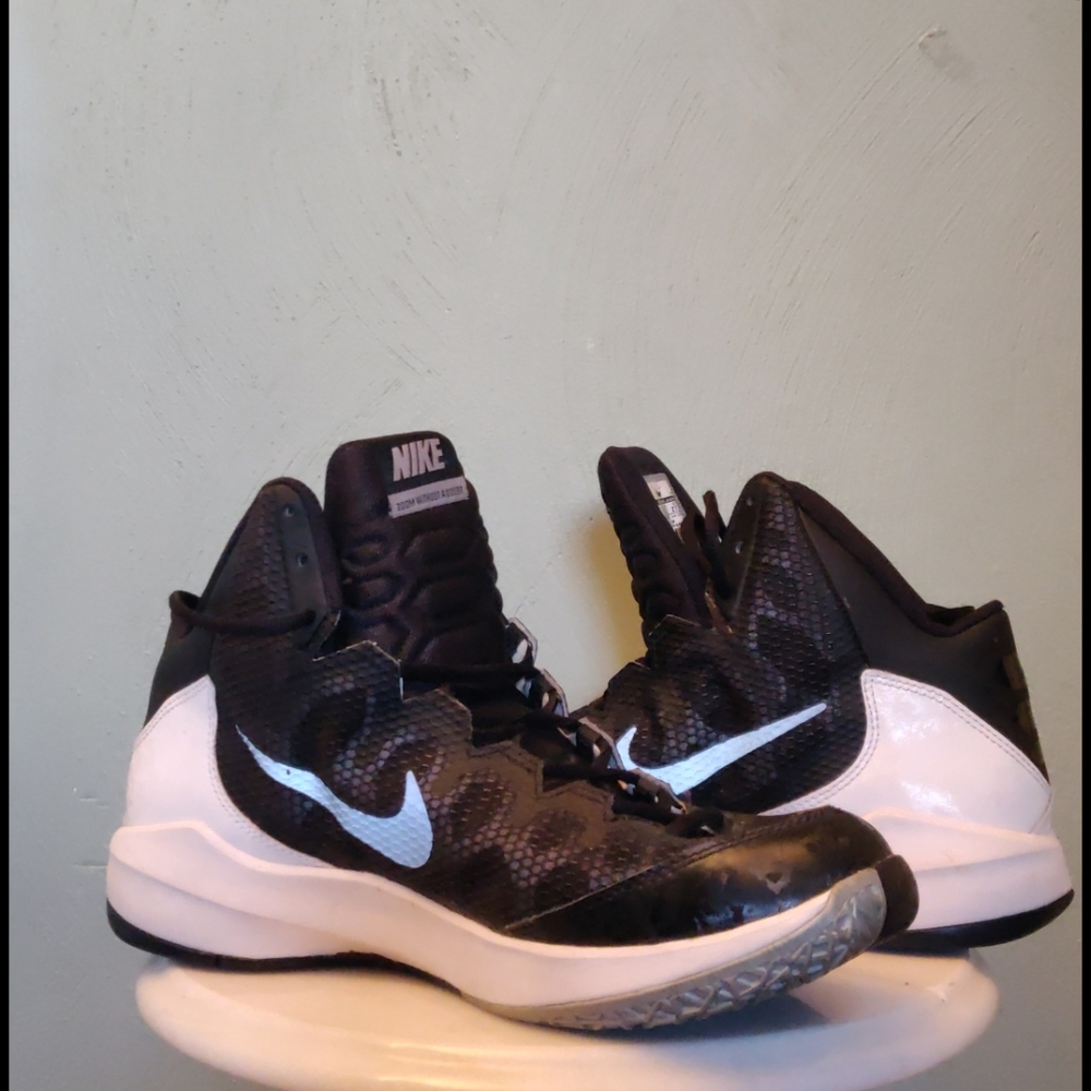 Nike - Zoom Without A Doubt sneakers